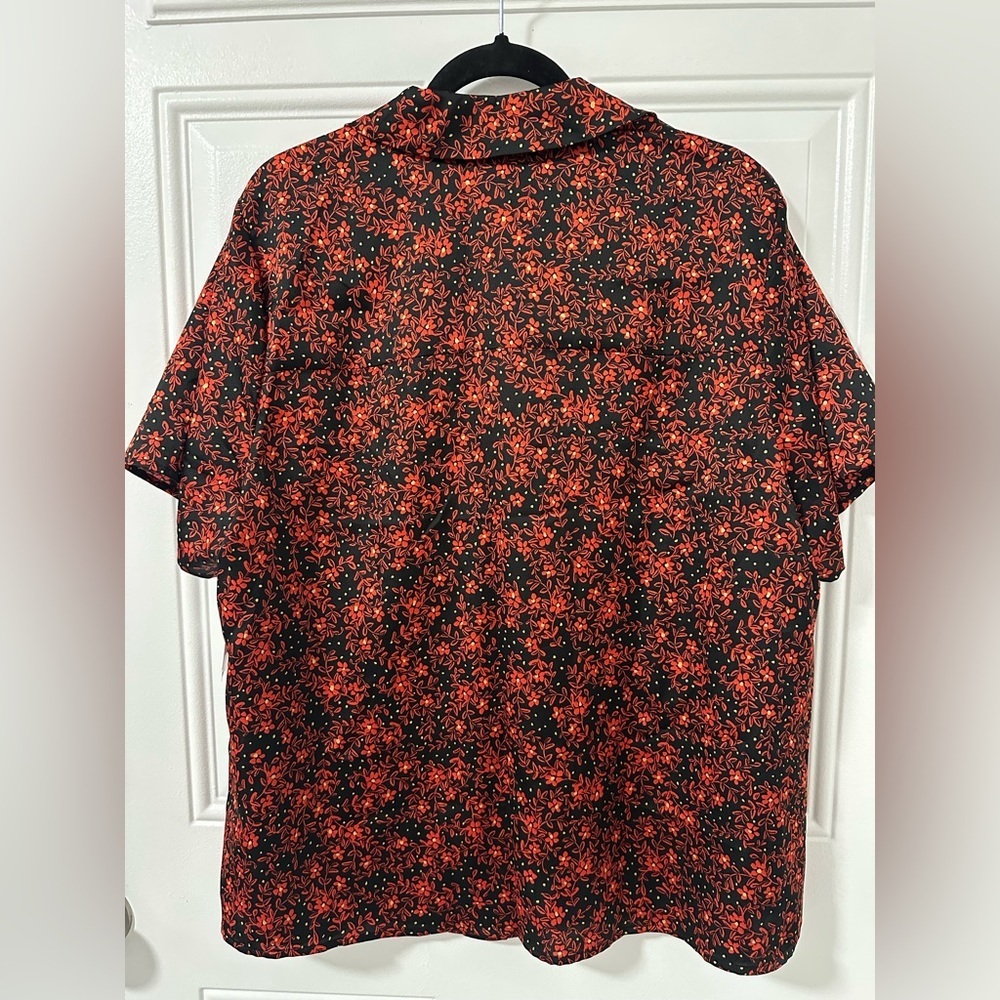 Halogen Black and Red Floral A-Line top, New, Size 1X - Picture 4 of 14